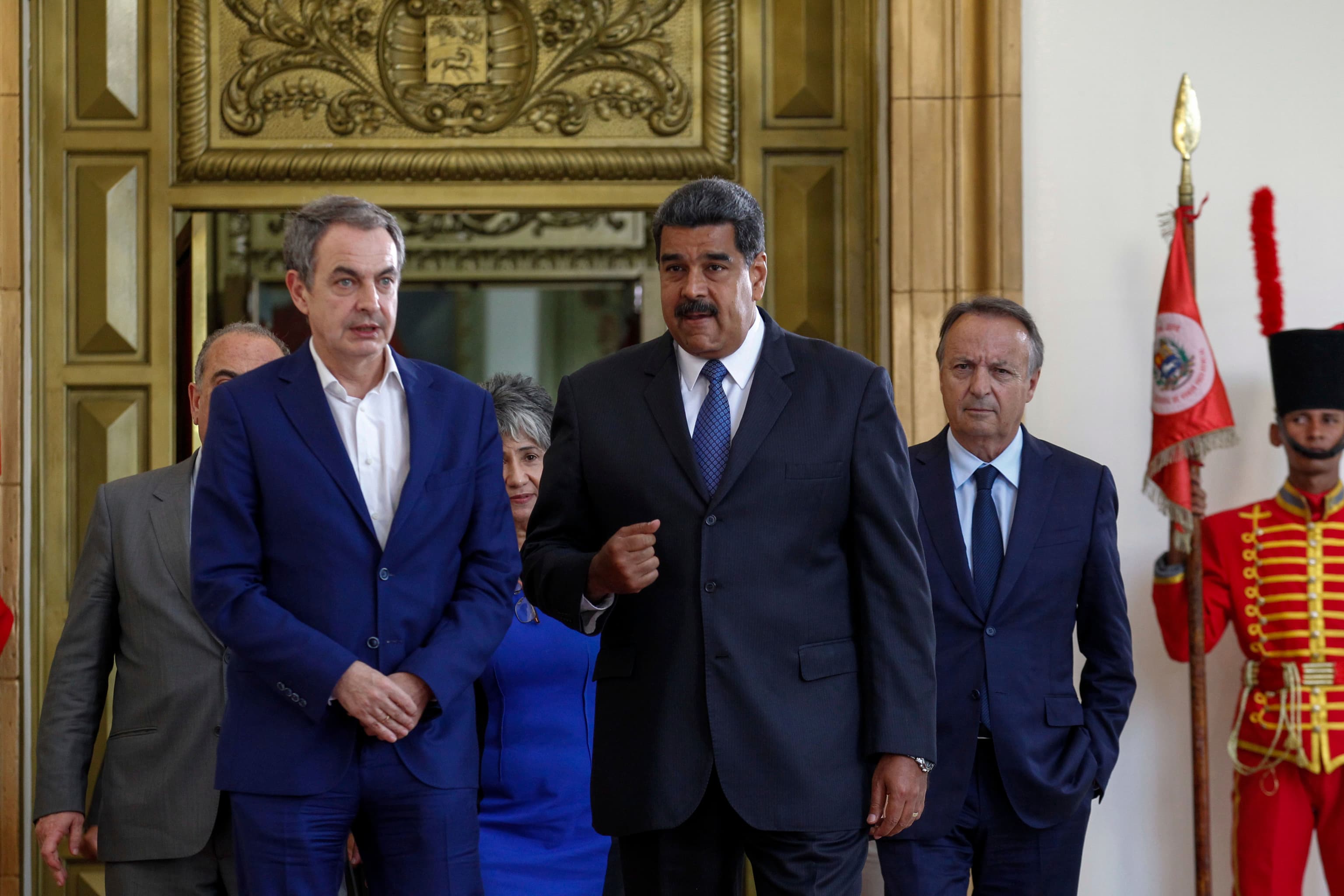 La Sombra de Zapatero: Revelan su Control en el Diálogo entre Chavismo y Oposición antes de las Elecciones Venezolanas
