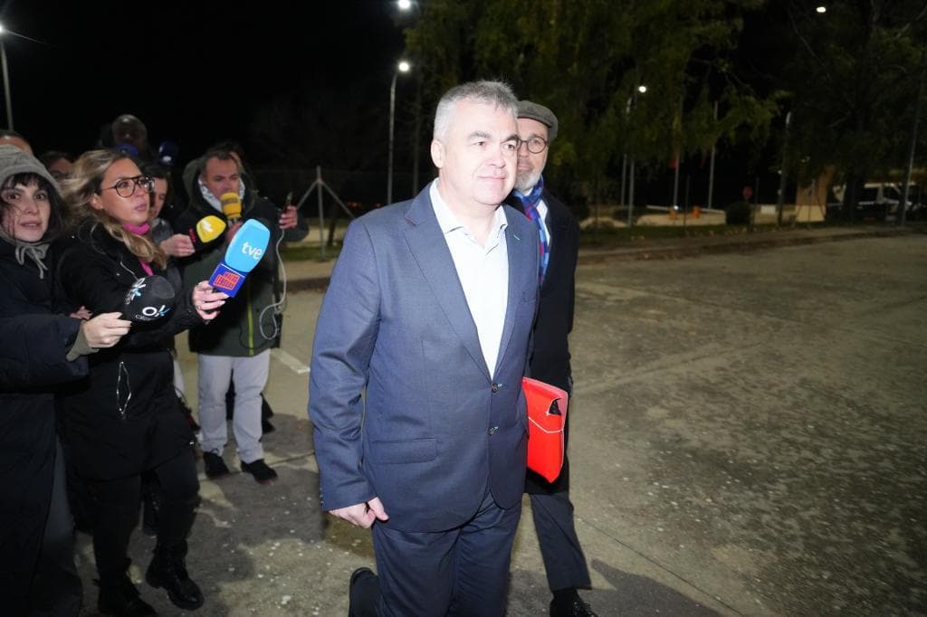 Investigación judicial en España: Informe de la UCO detalla conclusiones sobre presunta dirección de estructura vinculada al PSOE