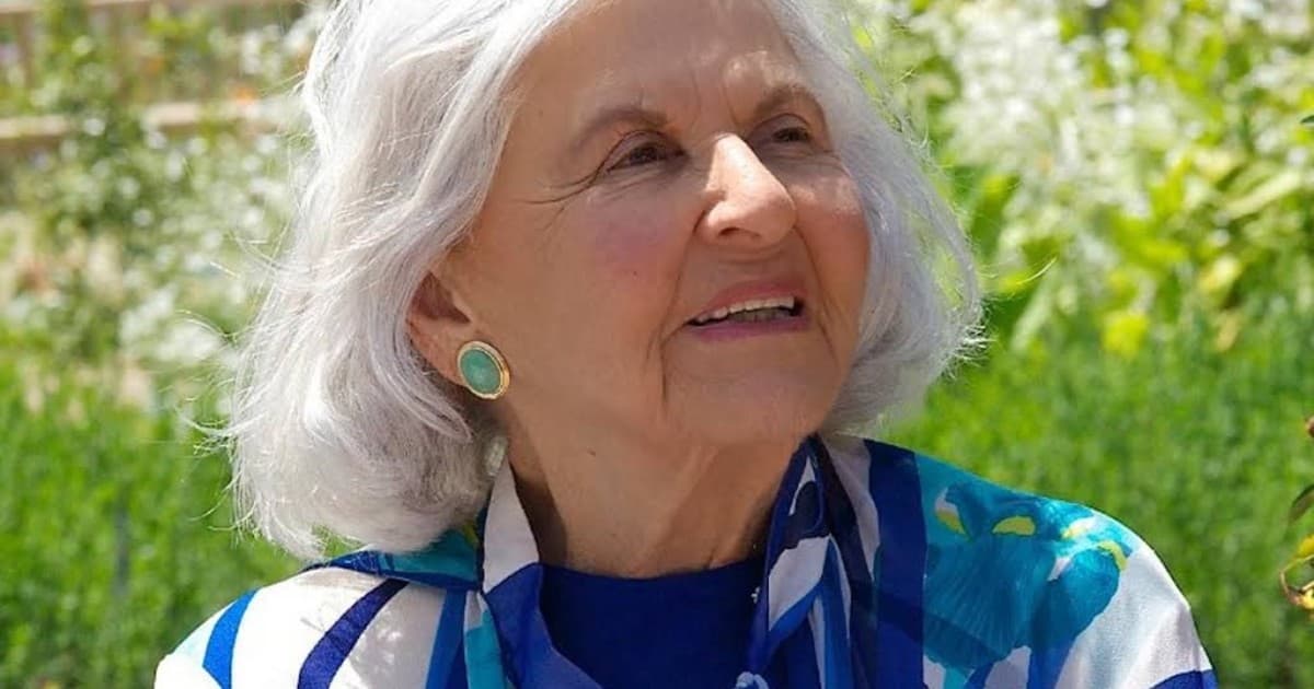 Deborah Szekely: Actividad Profesional y Perspectivas sobre Longevidad a los 104 Años
