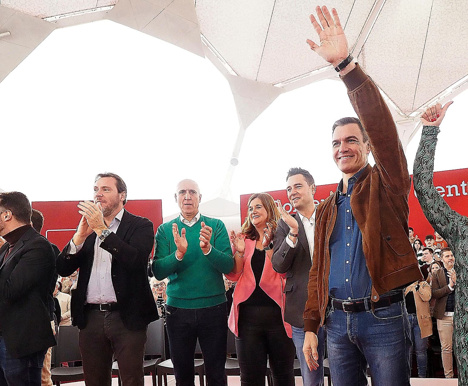 Alcaldes Socialistas Convocan Manifestaciones en Apoyo a Ceuta, Diferenciándose de la Orientación de la Dirección Federal