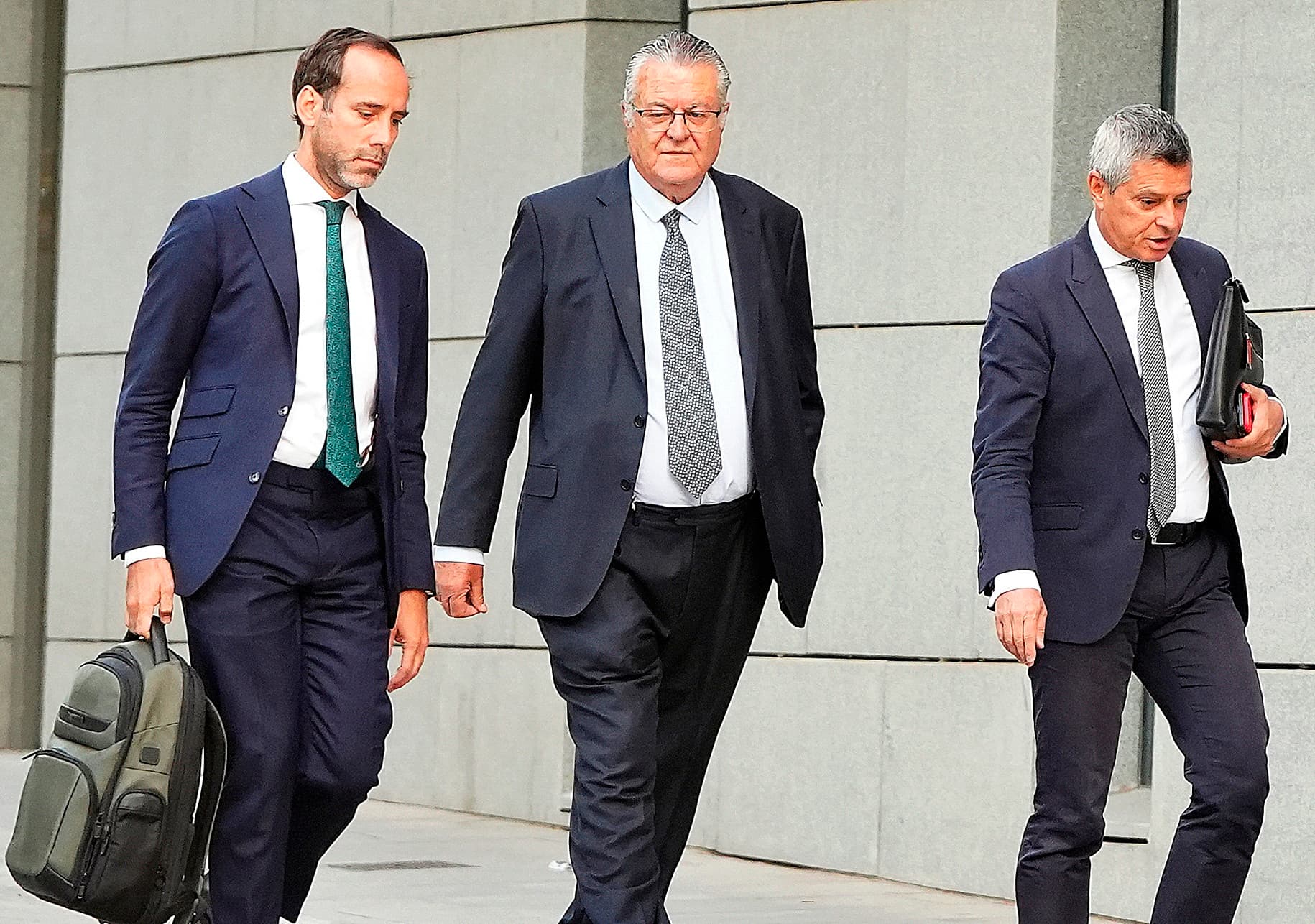 La Fiscalía Examina la Legalidad del Rescate de Plus Ultra y el Origen de su Capital Extranjero