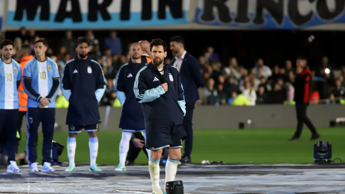 Productora de Homenaje a Lionel Messi Emite Comunicado Detallando Presuntas Irregularidades Operativas en Evento en el Estadio Monumental