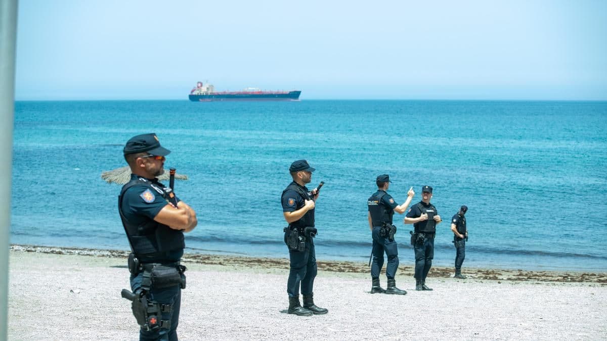 España refuerza la seguridad en Ceuta y la coordinación con Marruecos ante nuevas convocatorias de cruce fronterizo