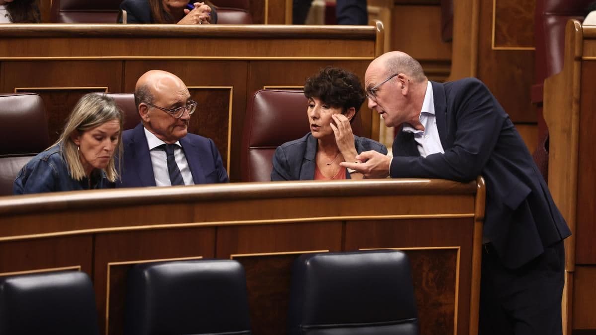 Análisis de la Posición del PNV ante Decretos de Vivienda en la Diputación Permanente y el Contexto Electoral
