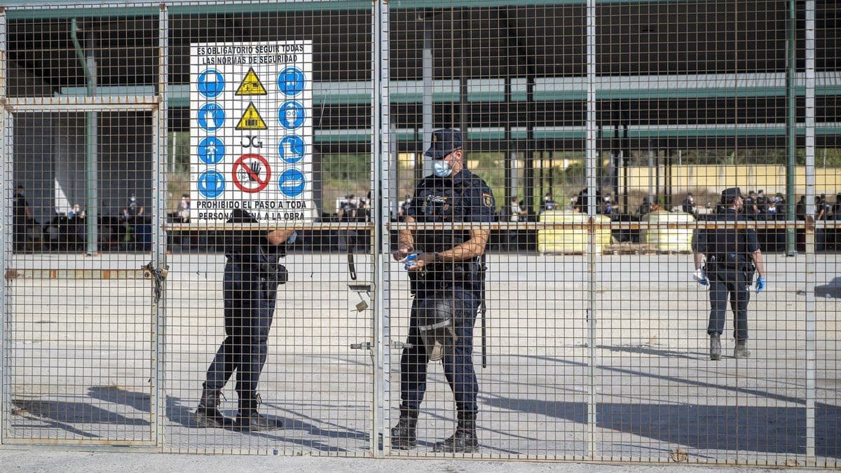 España y Marruecos Refuerzan la Frontera en Ceuta Ante Convocatorias para Entrada Grupal