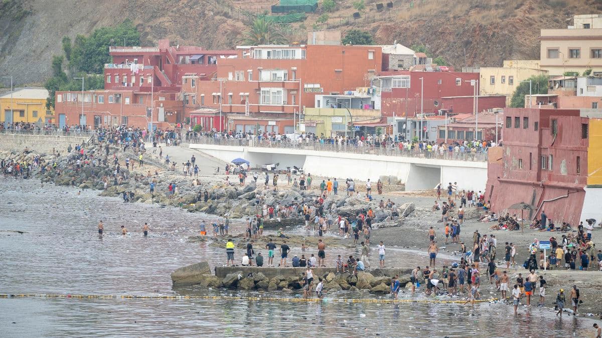 Informe de la Guardia Civil a la Audiencia Nacional sobre la información previa a la llegada de migrantes a Ceuta