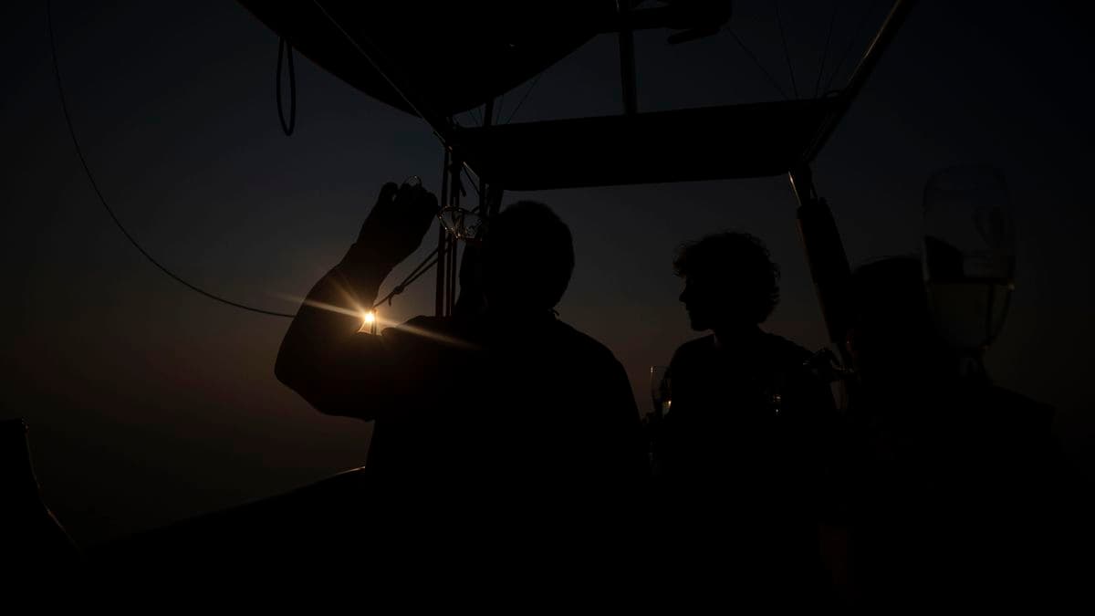 Observación de un eclipse solar total desde una expedición aerostática sobre Palencia